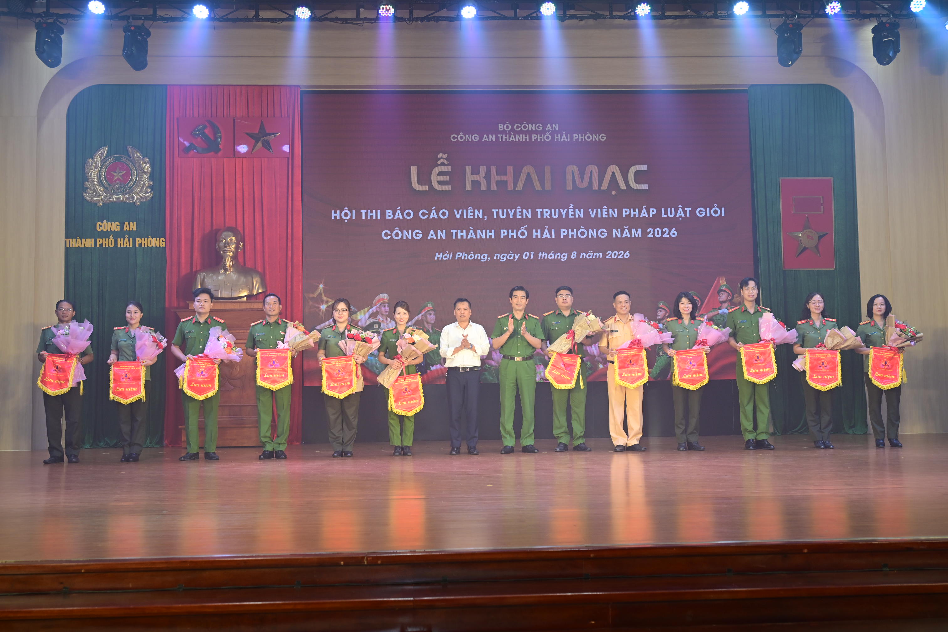 Khai mạc Chung kết Hội thi báo cáo viên, tuyên truyền viên pháp luật giỏi CATP Hải Phòng năm 2026